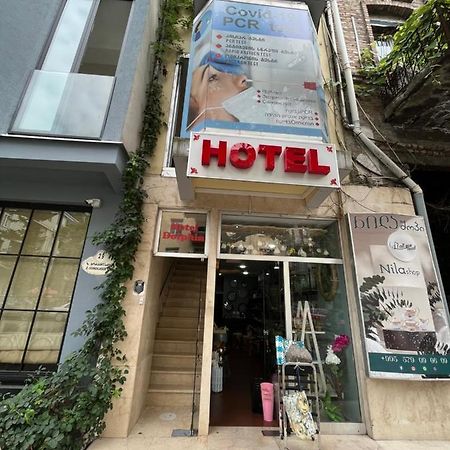 Hotel Dolphin Batumi Esterno foto